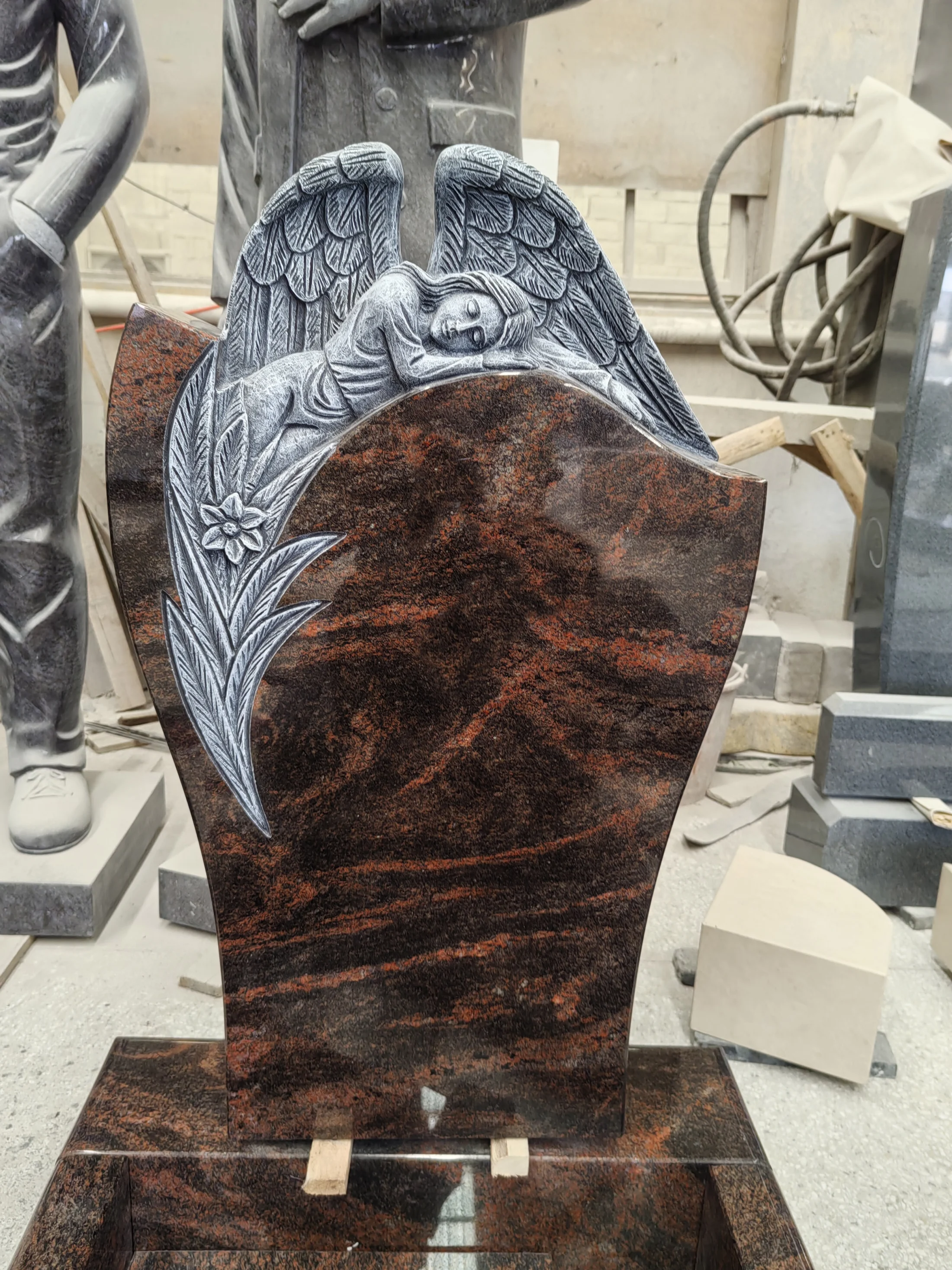 Fine Carving Preserves Lifelong Tenderness
