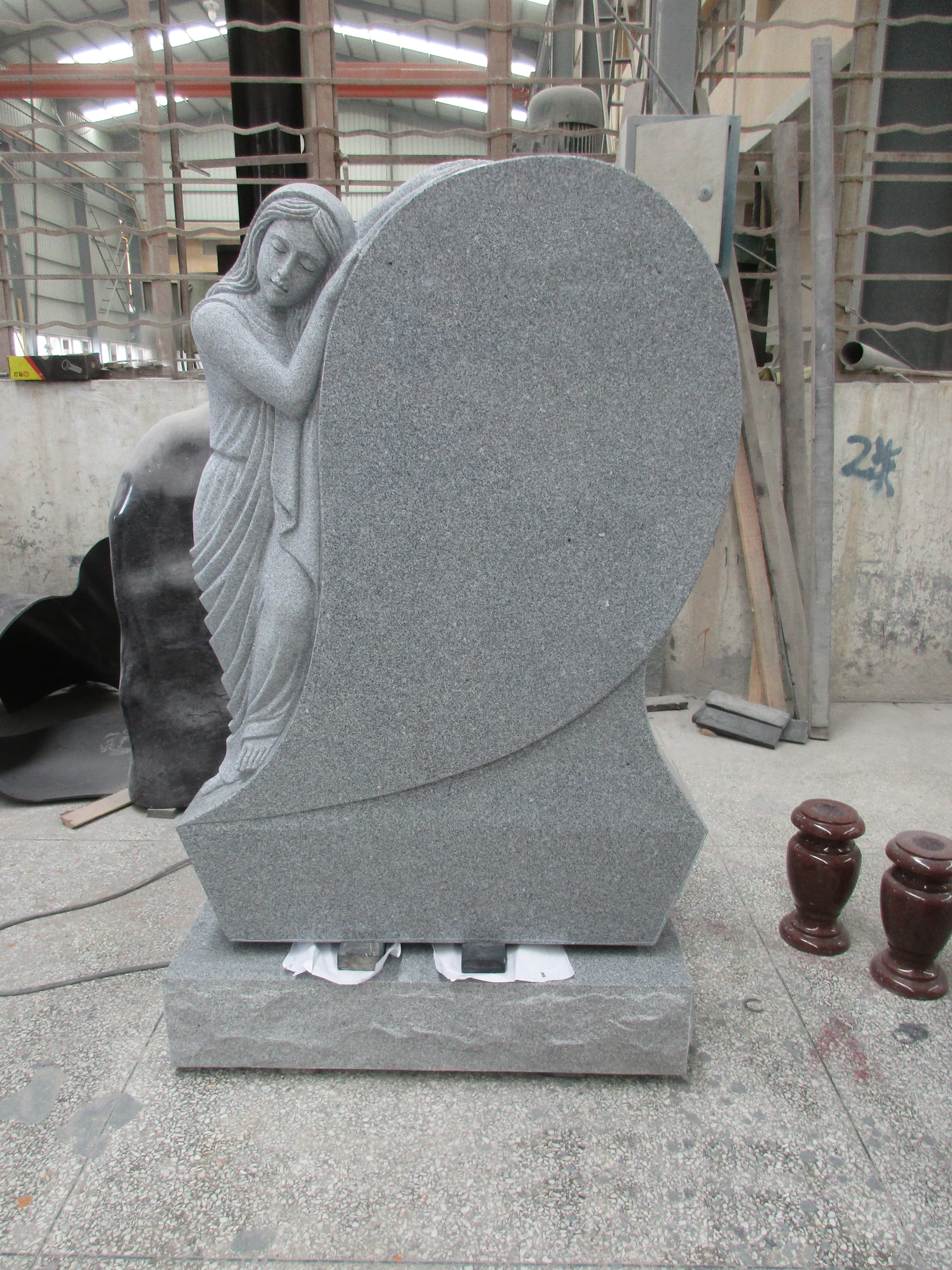 Elegant Angel Sculpture Granite Memorial Monument for Eternal Memory