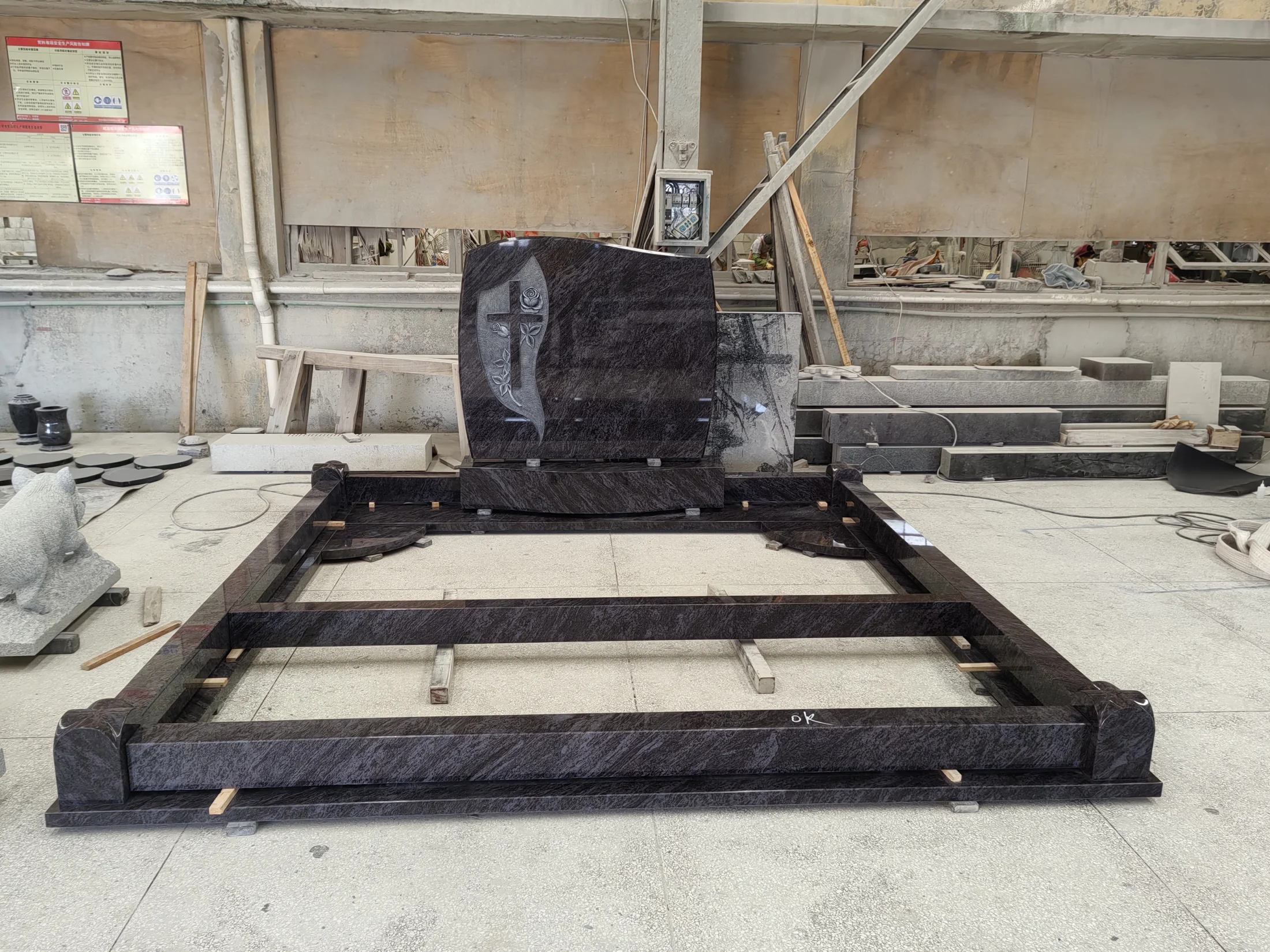 Professional Custom Monuments & Granite Marble Headstones