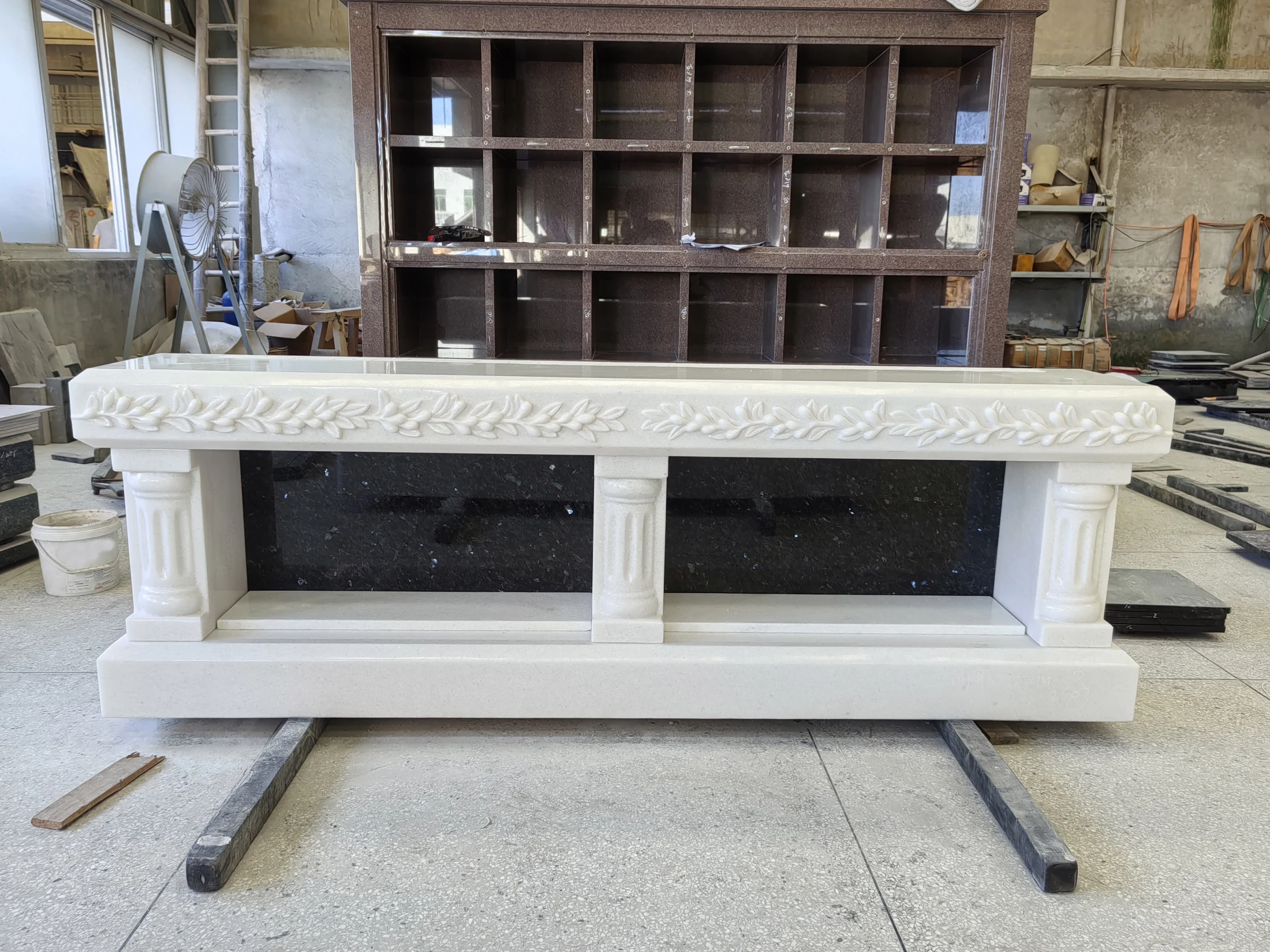 White Marble Carved Bench Mausoleum with Black Granite Panel