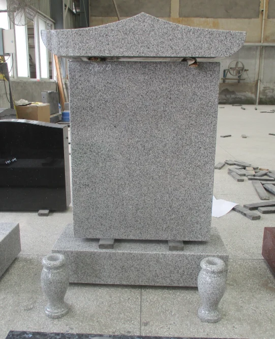 Light Gray Granite Headstone with Vases