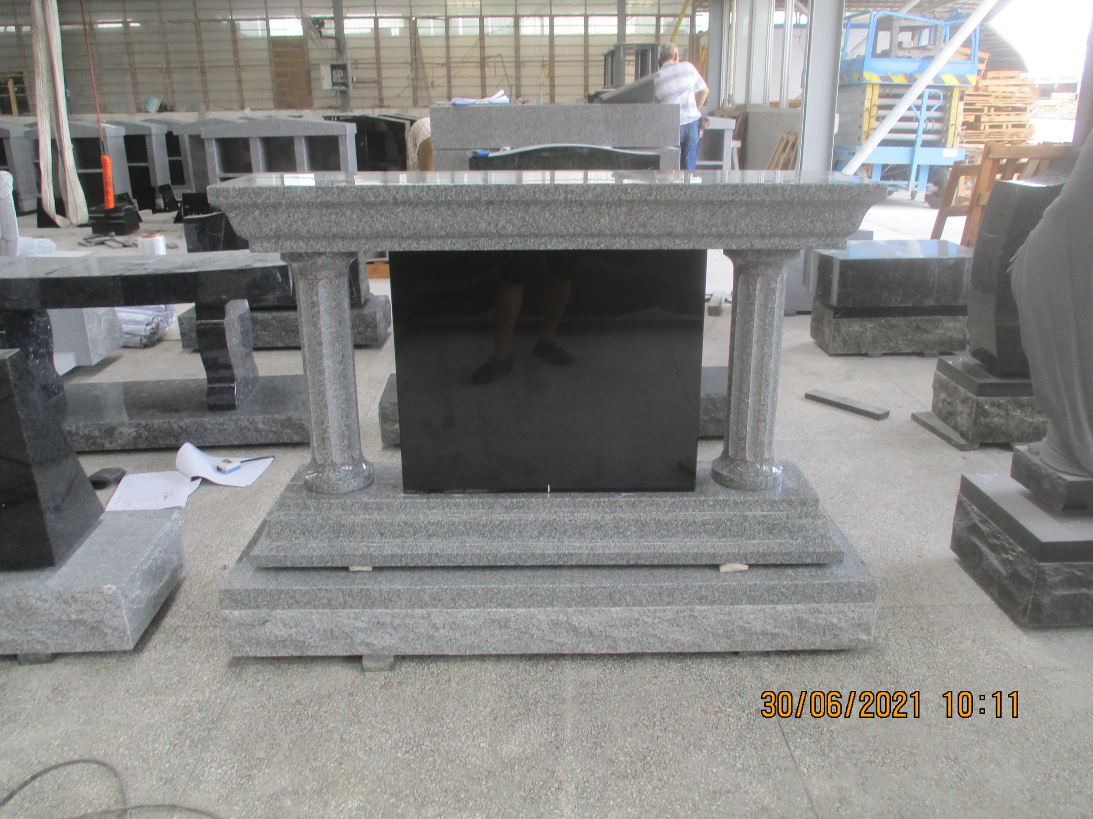 Durable Natural Granite For Memorial Niches
